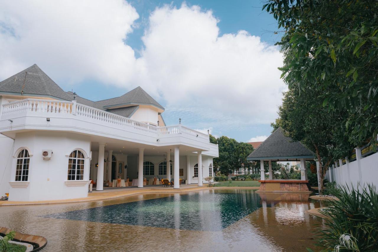 The Kahaani Hotel Ayer Keroh Exterior foto